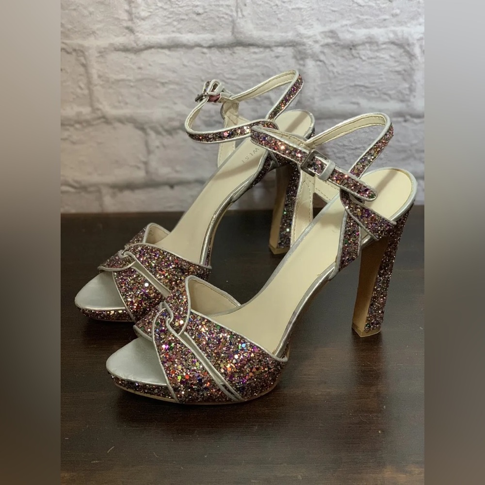 Nine West glitter holiday open toe heels size 8.5